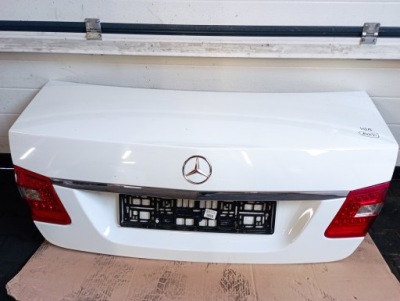 Mercedes w212 кришка багажника багажника комплектна sedan фото №1