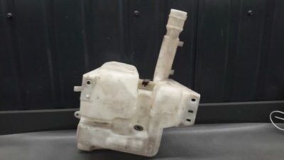 Бачок розпилювача chrysler grand voyager v town country od 08 фото №1