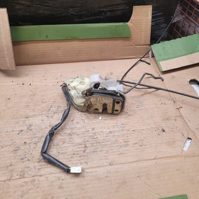 Замок двері mazda mpv лівий перед передній фото №1