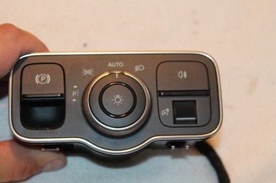 Выключатель переключатель света mercedes-benz оригинальный номер a2479052902 фото №1