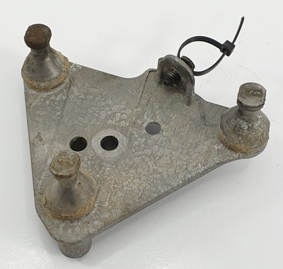 Кронштейн кронштейн насоса abs mercedes glk x204 2.2 cdi фото №1