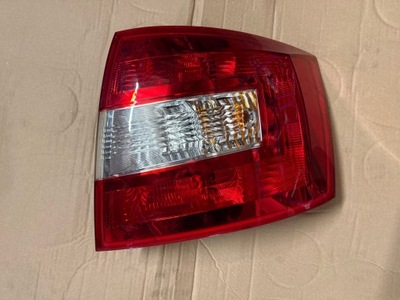 Skoda rapid 5j лампа права задня задня spaceback kombi фото №1