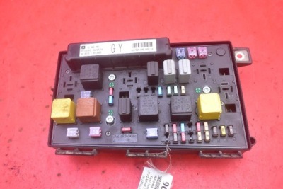 Коробка предохранителей 13206751 bsi opel astra 3 iii h 1.4 16v 90 km 04-07 фото №1