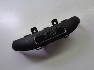 Роз'єм порти usb fiat 500x 1.6 бензин механічна коробка передач 2015 rok фото №1