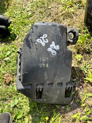 28 bmw e60 e61 корпус фільтр повітря 7521030 фото №1