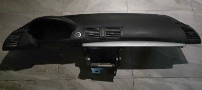 Bmw e87 панель приладів консоль europa фото №1