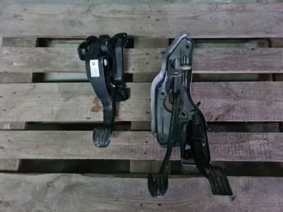 Volvo xc40 педаль зчеплення 32212375 фото №1