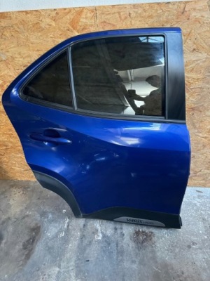 Дверь правый задняя задние toyota yaris cross kross 8w7 w-wa фото №1