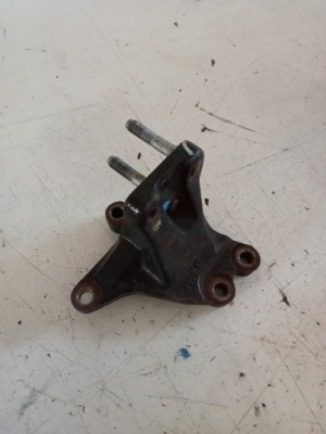 Kia ceed i30 i 07-12 1,4b кронштейн двигуна фото №1