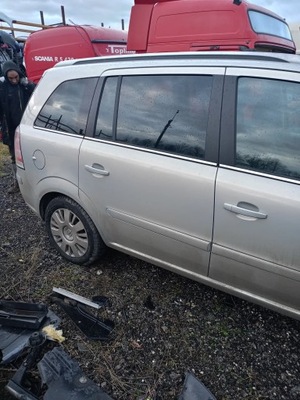 Скло задня права opel zafira z167 фото №1