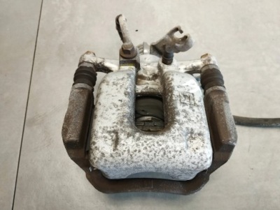 Opel astra k kombi суппорт правый задняя 55494204 фото №1