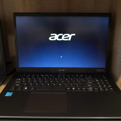 Laptop Acer 15,6 " Intel Pentium Quad-Core 8 GB / 256 GB czarny