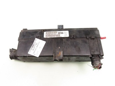 Коробка запобіжників chrysler 300m фото №1