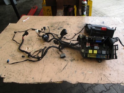 Mercedes w176 электропроводка коробка предохранителей фото №1