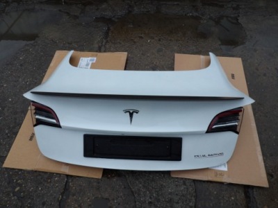 Крышка багажника задняя багажника с камера tesla model 3 фото №1