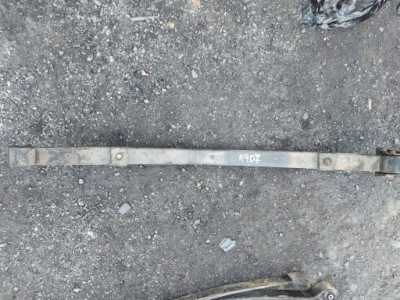 Mercedes 207/310 2.9 d рессора правый перед фото №1