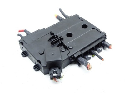 Коробка запобіжників розподільник напруги mercedes c w205 a2055402850 фото №1