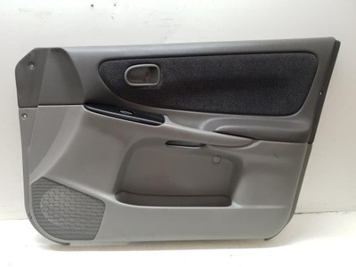 FORRO DE PUERTA DERECHA PARTE DELANTERA MAZDA 626 V  