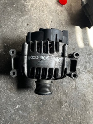 33 mercedes 2104 1.8cgi генератор 00009063000 фото №1