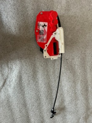 Замок дверь правых ferrari 804870.... фото №1