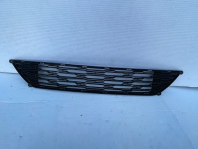 Kia ceed i lift средняя решётка бампера перед передняя фото №1