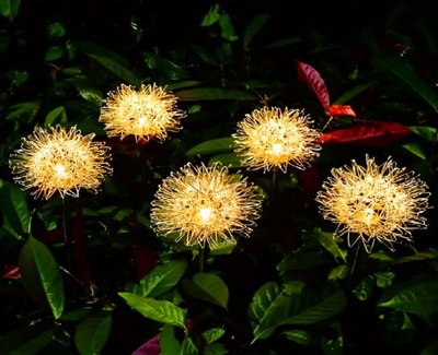 LAMPA SOLARNA MNISZEK WBIJANA CIEPŁY LED