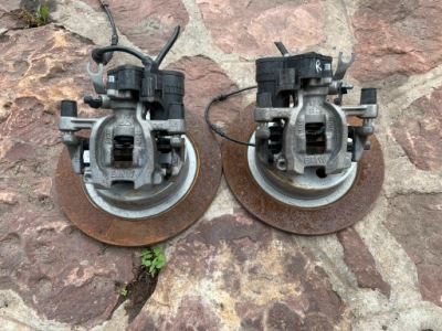 Bmw x1 f48 f39 f60 суппорт тормозной правый задняя фото №1