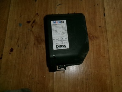 Opel karl крышка защита коробка предохранителей фото №1