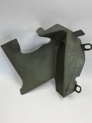 Пластик подножка защита порог стойка mercedes w124 1246880006 фото №1