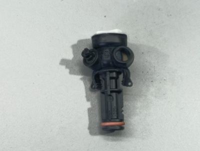 Насадка розпилювача правий перед mercedes gla 156 фото №1