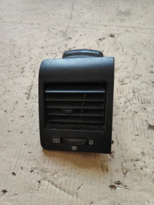 R/23 mercedes vito w638 ktatka обдув консоли левая фото №1