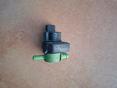 Клапан электроклапан топлива mercedes 1.8 k 0004703893 фото №1