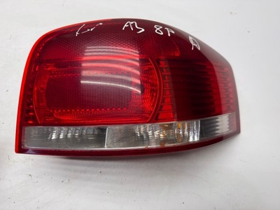 Лампа задня права audi a3 8p фото №1