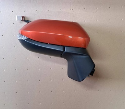 Toyota yaris iv cross зеркало правое 6 pin фото №1