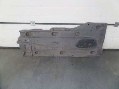 Skoda octavia iii захист підвіска права 5q0825202m фото №1