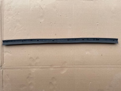 Dodge ram 1500 19 2019-2024 прокладка нижня двері права передня фото №1