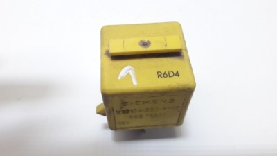 Реле land rover discovery v23134b52x130 фото №1