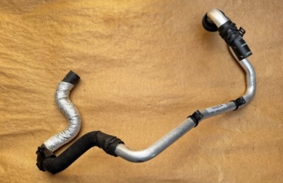 Porsche panamera 976 шланг радиатора 976820442a фото №1