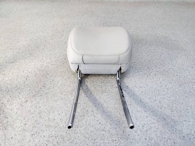 Підголівник лівий перед mercedes c-klasa w205 фото №1