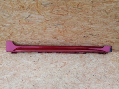 Молдинг порог правая порог toyota corolla e21 hb 2019- фото №1