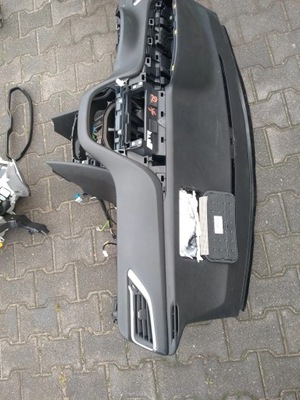 Peugeot 2008 приборная панель консоль повреждённая фото №1