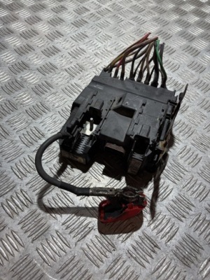 Модуль напряжения клемма c4 grand picasso ii 13- 9675349880 фото №1