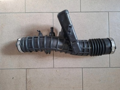 Dacia dokker 17-21 труба шланг воздуха 165788368r фото №1