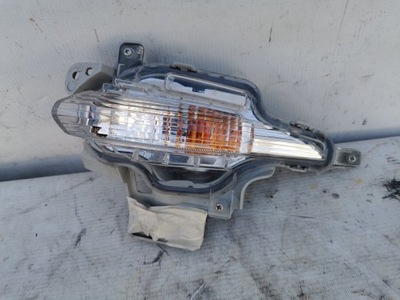 Поворотник поворотник левый перед mazda 3 фото №1