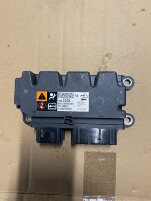 Opel-częśc zafira c модуль датчик подушок 13595562 фото №1