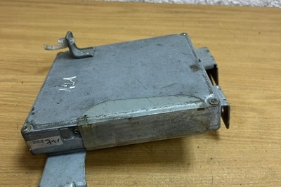 Бортовий комп'ютер двигуна ecu mazda 121 ii db b3d218881c 1997 фото №1