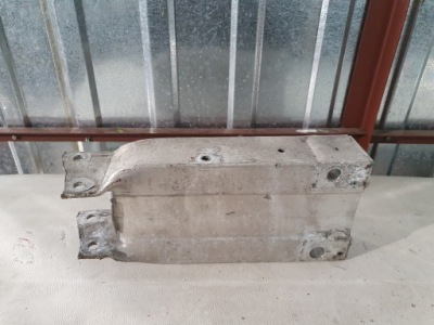 Зона деформации отбойник балка mercedes e-klasa w212 фото №1