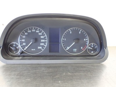 Лічильник mercedes w169 a160 фото №1