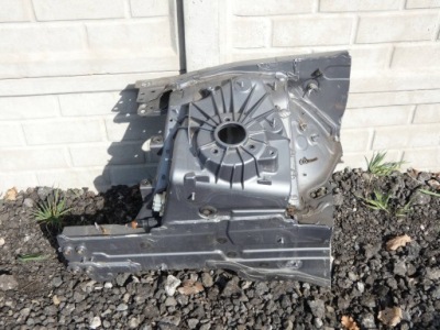 Mercedes c klasa w205 лонжерон чверть правий перед права фото №1