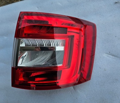 FARO PARTE TRASERA SKODA OCTAVIA 3 RESTYLING UNIVERSAL LUZ DERECHA DIODO LUMINOSO LED EUROPA  